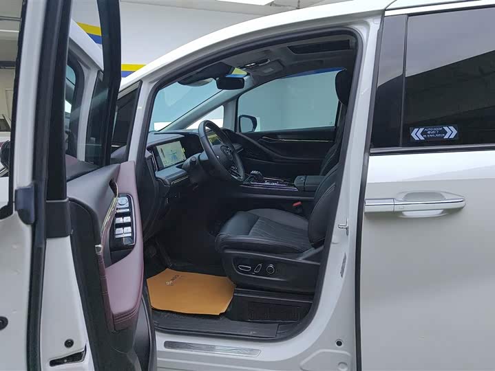 GAC Trumpchi M8 2024 2024款 大师系列 400T 至尊版