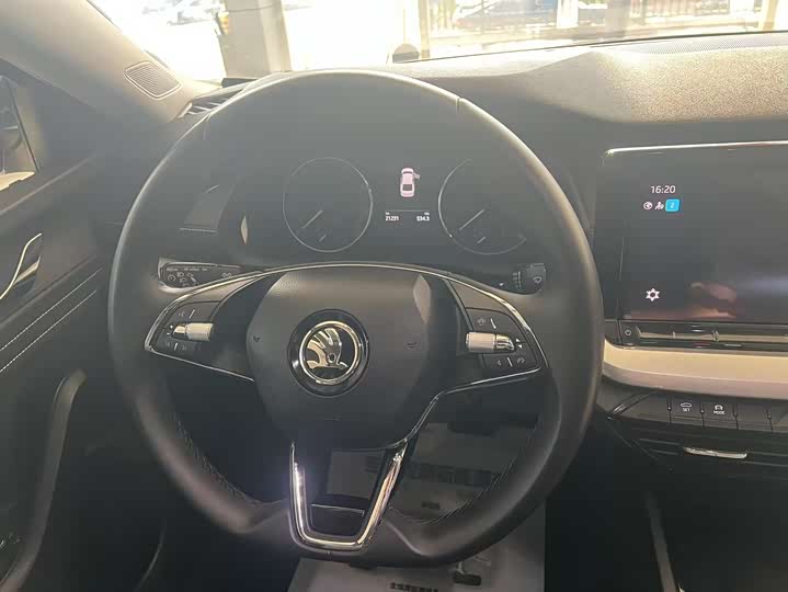 Фото 7 - Skoda Octavia Pro