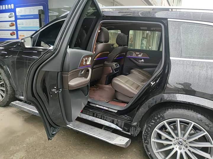 Mercedes-Benz GLS-Class 2023 2023款 GLS 450 4MATIC 豪华型