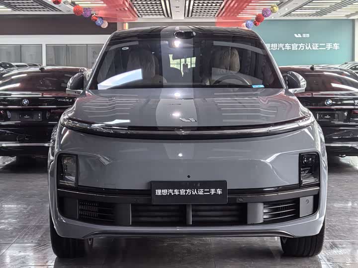 LiXiang L8 2025 2025款 Ultra 智能焕新版
