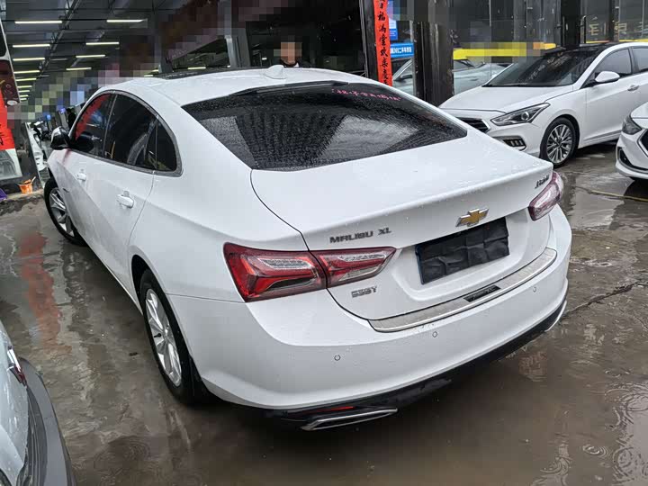 Фото 4 - Chevrolet Malibu XL