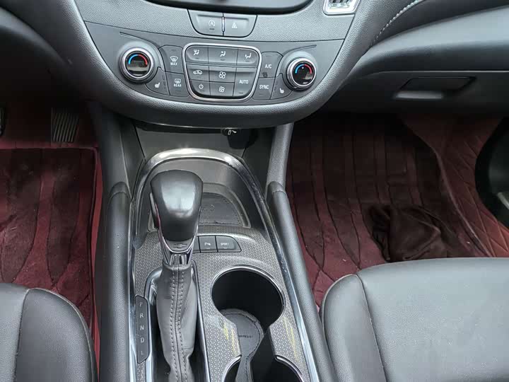 Фото 8 - Chevrolet Malibu XL