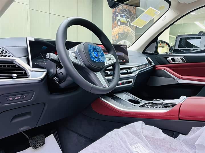 BMW X5 2026 2026款 改款 xDrive 30Li 尊享型M运动曜夜套装