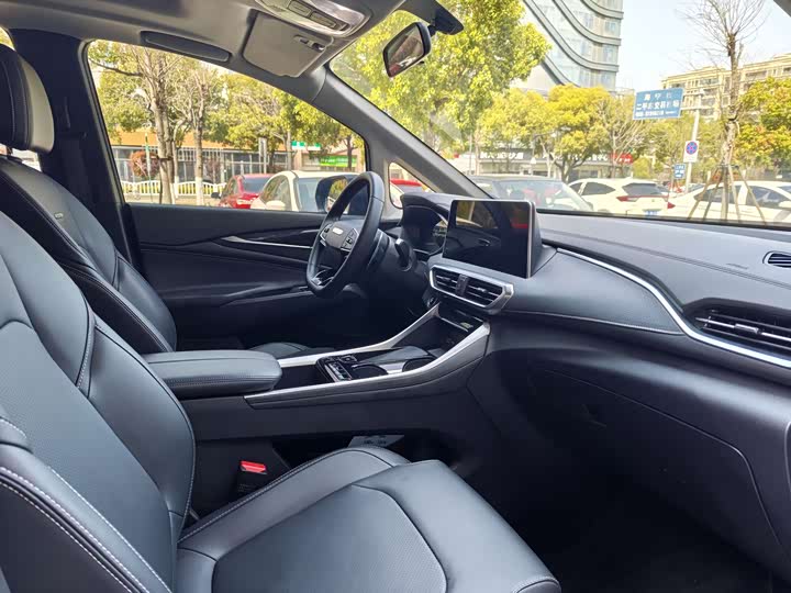 Maxus G50 2023 2023款 PLUS 1.5T 自动巡航版
