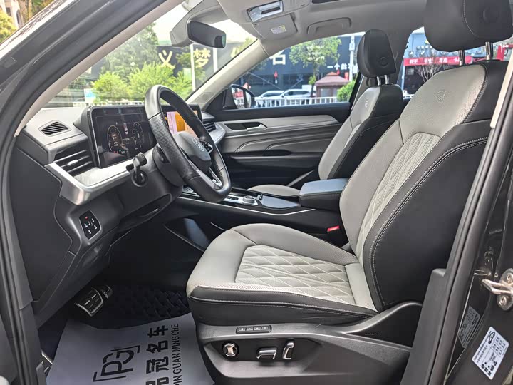 Volkswagen Tavendor 2023 2023款 380TSI 四驱R-Line巡游版