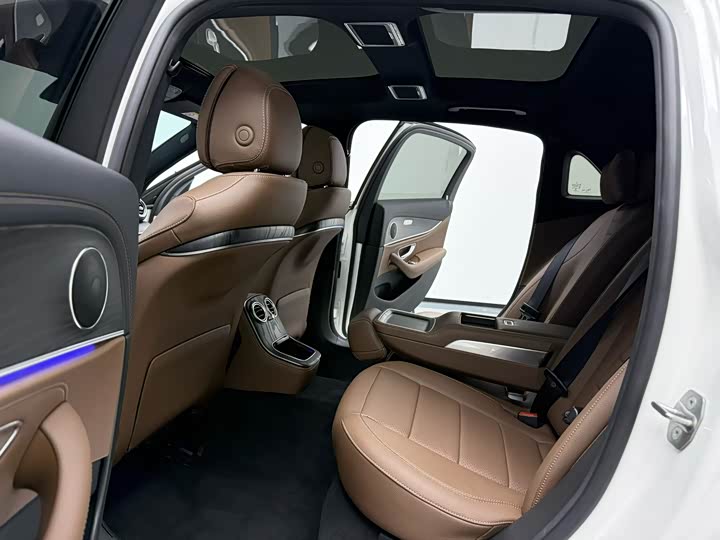 Фото 4 - Mercedes-Benz E-Class
