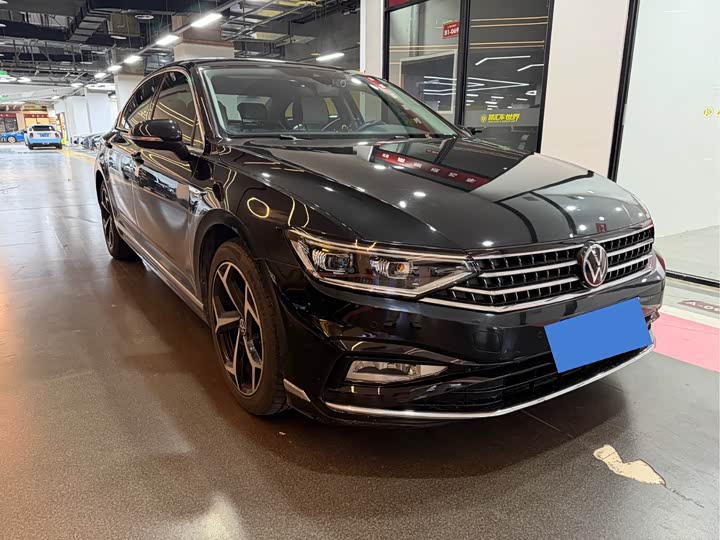 صورة 3 - Volkswagen Magotan