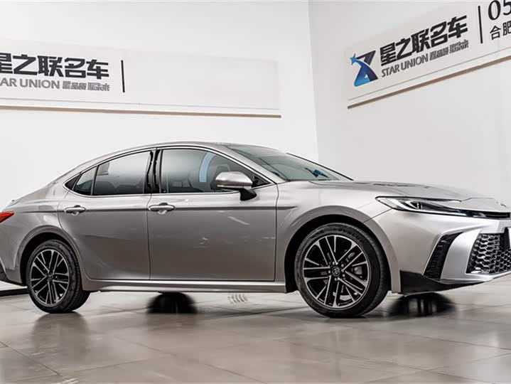 Toyota Camry 2026 2026款 双擎 2.0HSE 运动Lite版