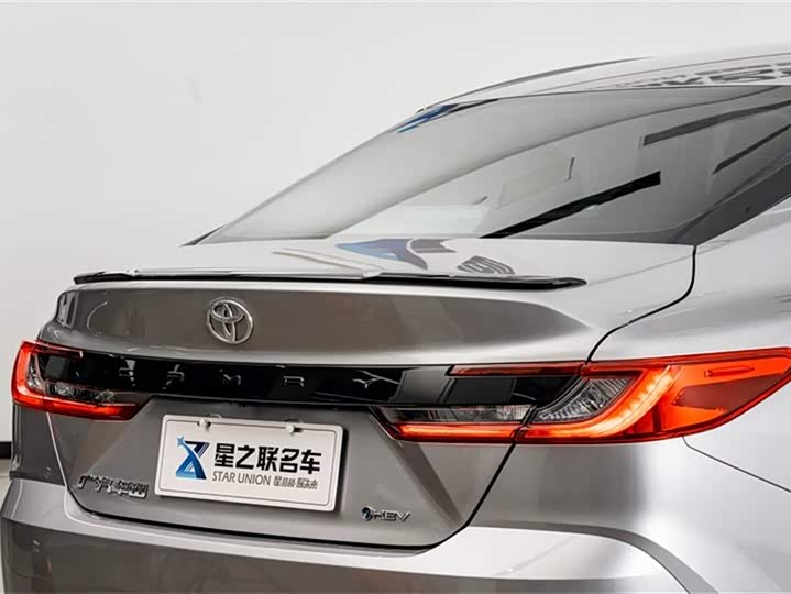 Toyota Camry 2026 2026款 双擎 2.0HSE 运动Lite版