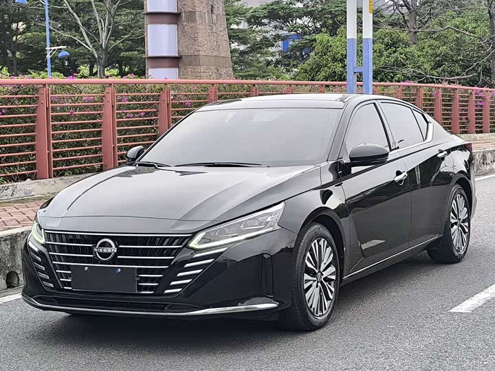 Zdjęcie 1 - Nissan Teana