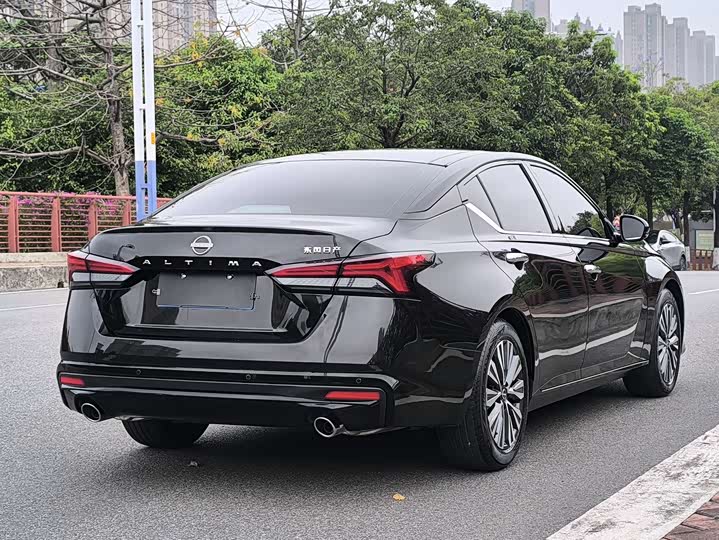 Zdjęcie 5 - Nissan Teana