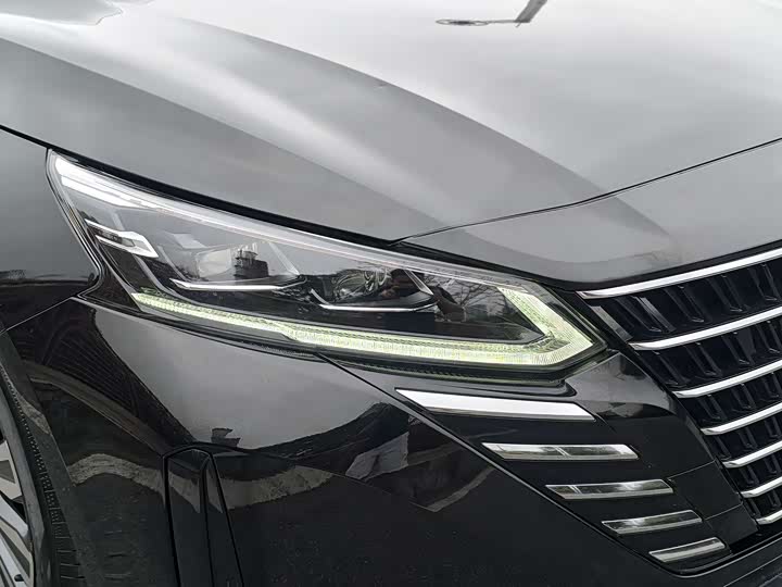 Zdjęcie 9 - Nissan Teana