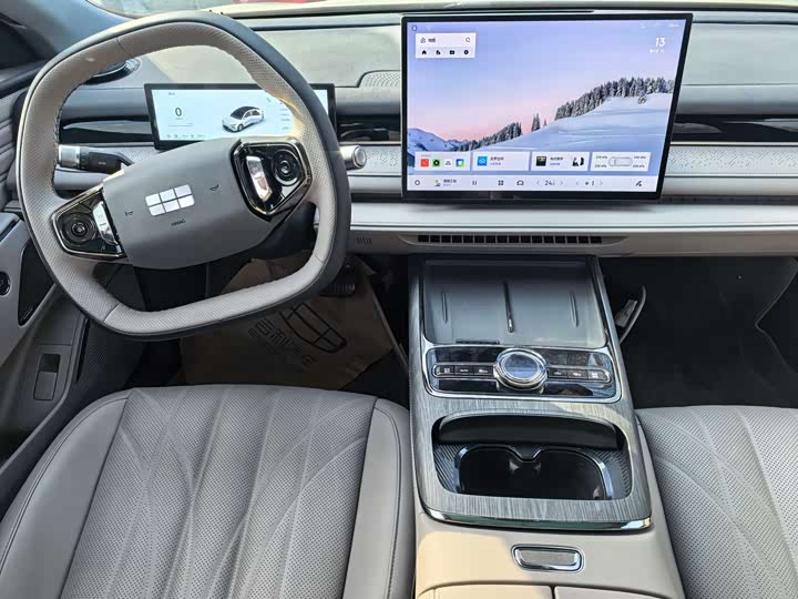 Zdjęcie 5 - Geely Galaxy Starshine 8 EM-i