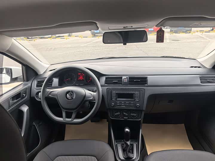 صورة 8 - Volkswagen Santana