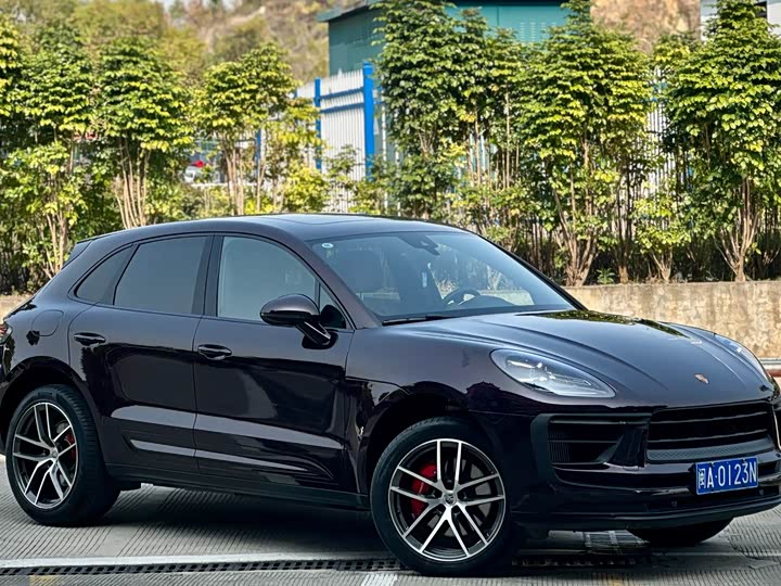 Photo 3 - Porsche Macan