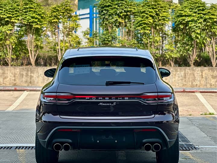 Photo 5 - Porsche Macan