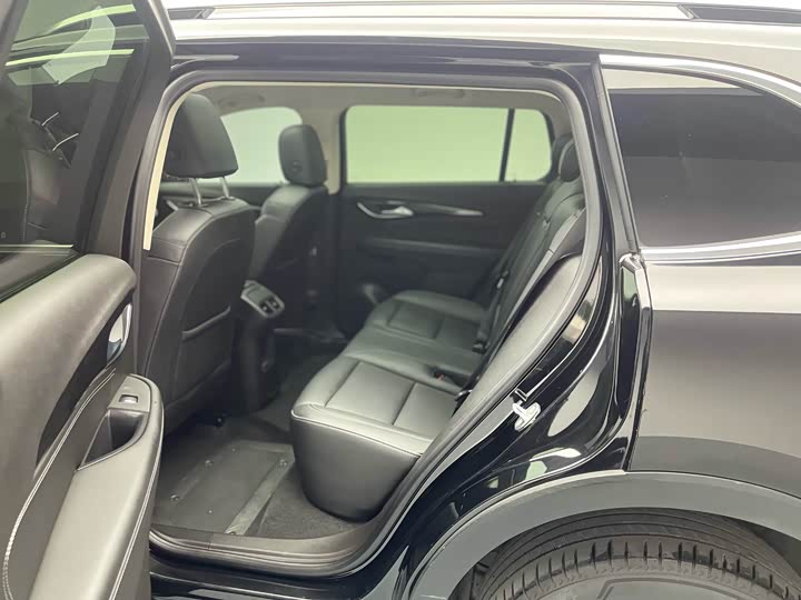 Photo 9 - Buick Envision Plus
