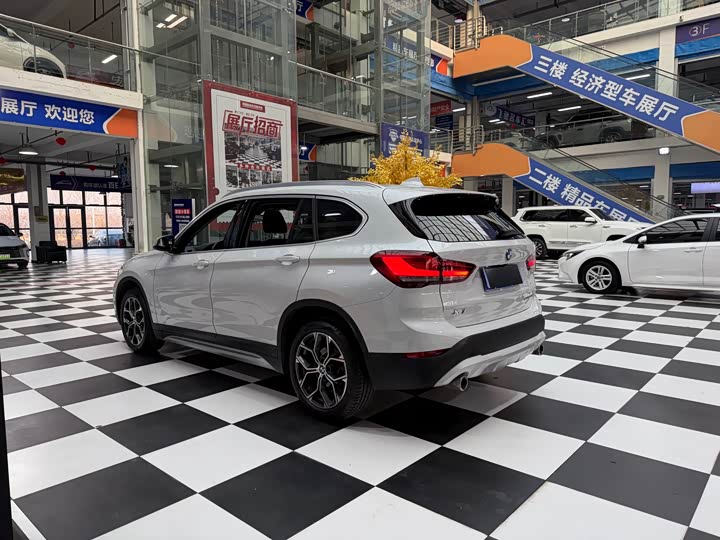 Фото 7 - BMW X1