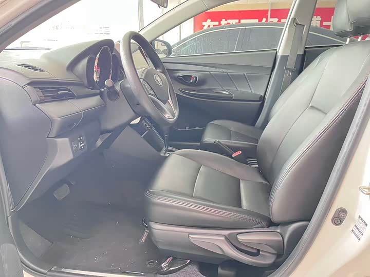 2022 Toyota Yaris L