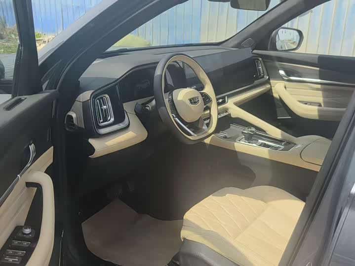 Geely Monjaro 2026 2026款 东方曜 2.0TD 自动霄汉版