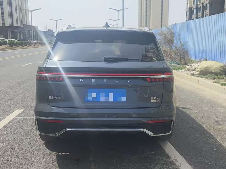 Geely Monjaro 2026 2026款 东方曜 2.0TD 自动霄汉版
