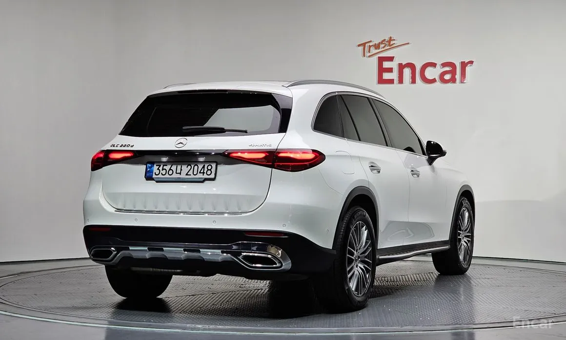 Mercedes-Benz GLC-Class 2023 GLC220 d 4MATIC
