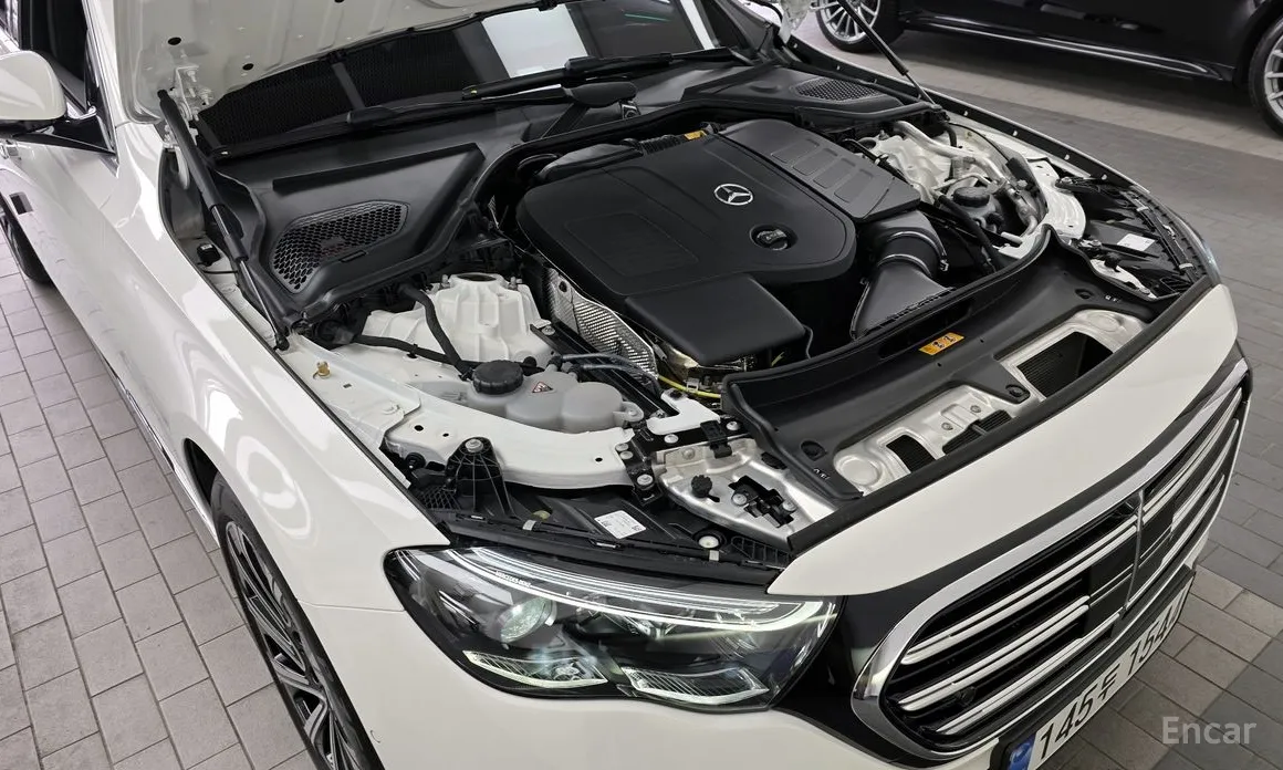 Фото 6 - Mercedes-Benz E-Class