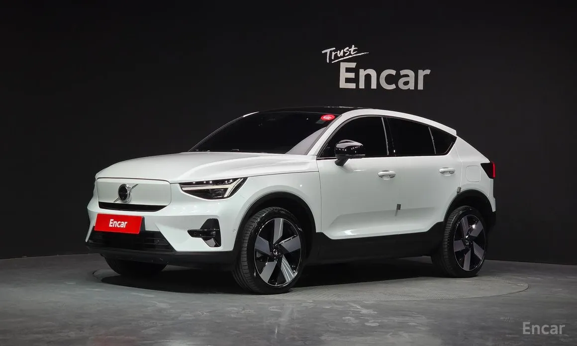 2022 Volvo C40