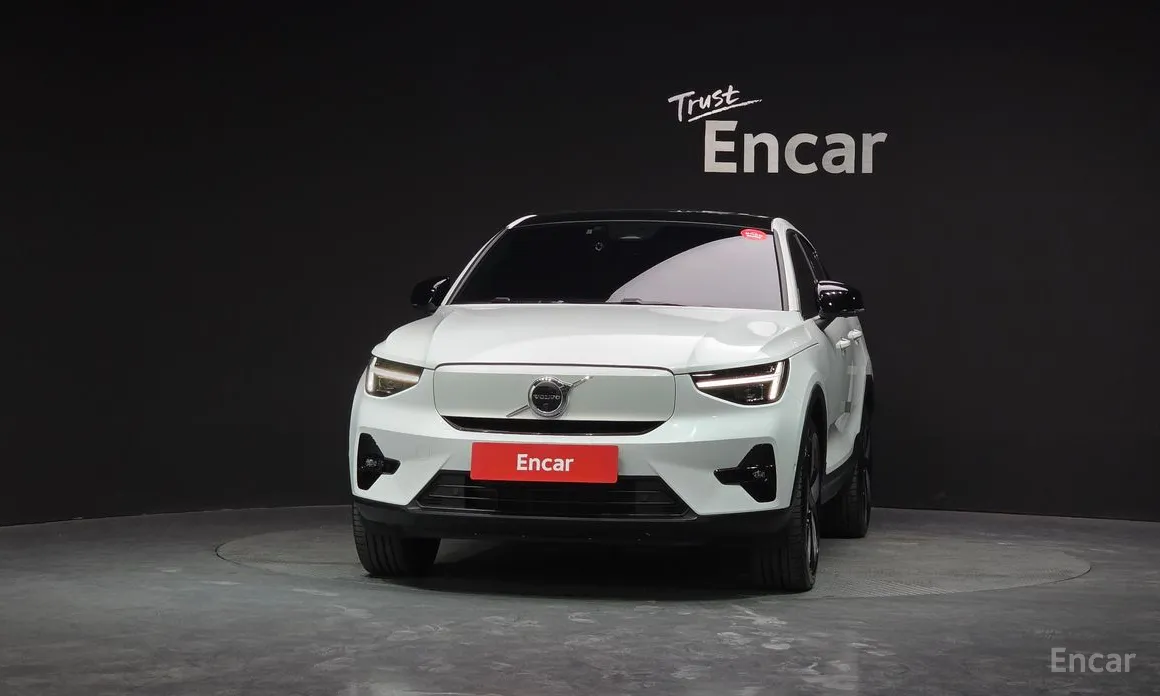 2022 Volvo C40