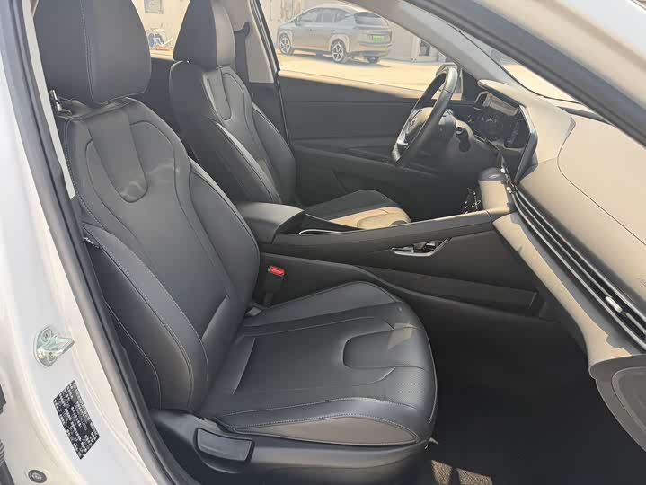Фото 8 - Hyundai Elantra N line