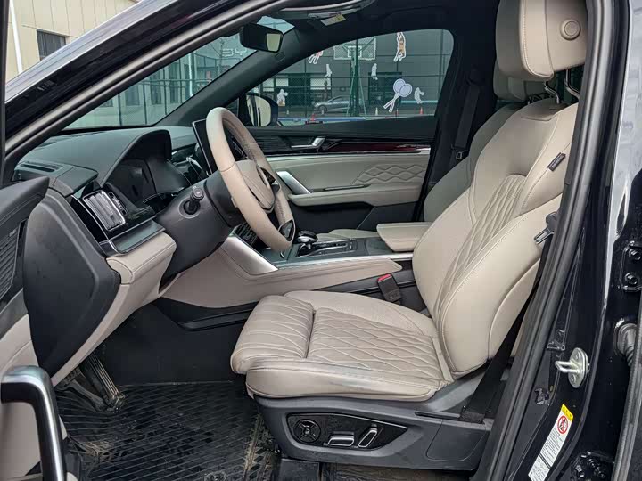 Фото 5 - BYD Tang Hybrid/EV