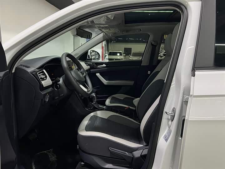 Volkswagen Tharu 2026 2026款 新锐 1.5L 锐意版
