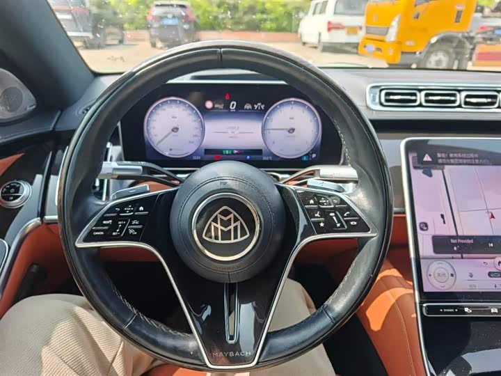 Zdjęcie 8 - Mercedes-Benz Maybach S-Class