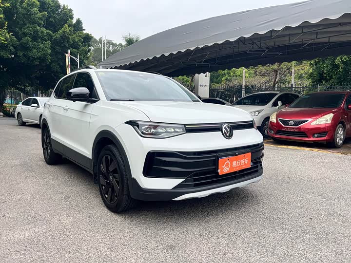 Фото 3 - Volkswagen Tharu