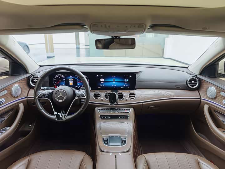 Zdjęcie 7 - Mercedes-Benz E-Class