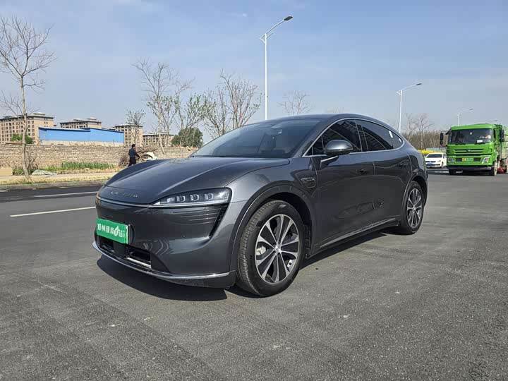 Photo 1 - Luxeed R7