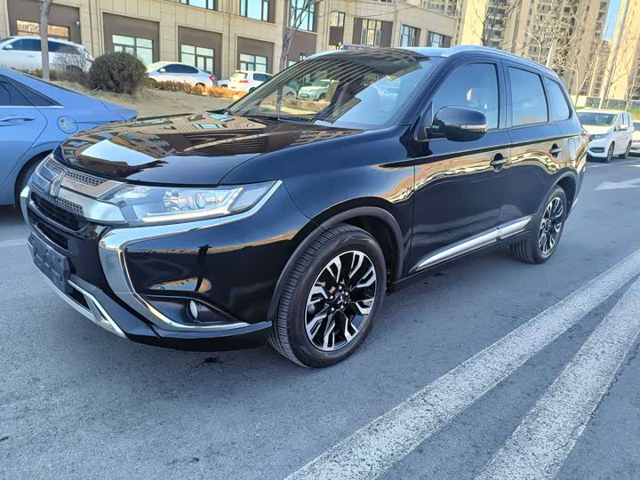Mitsubishi Outlander 2021 2021款 改款 2.0L 两驱畅享版 5座