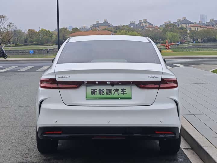 Geely Geometry G6 2024 2024款 500KM 尊贵型