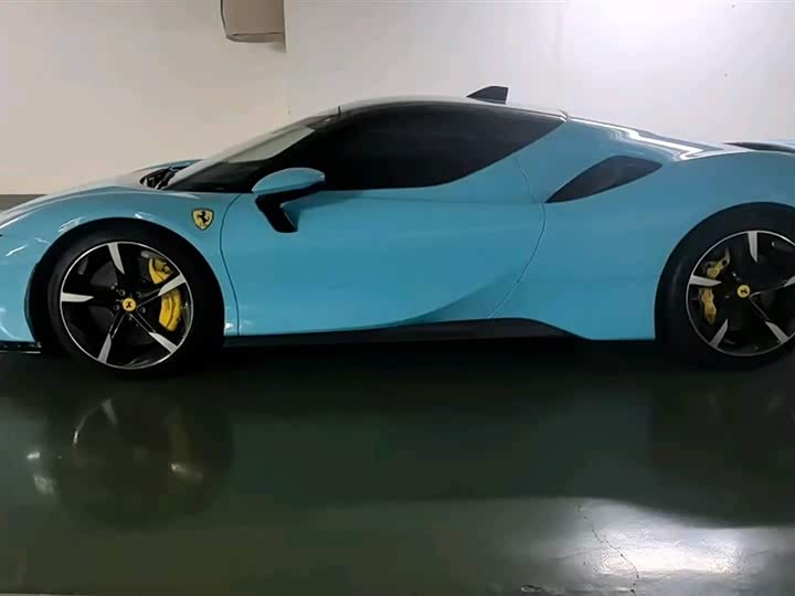 Фото 2 - Ferrari SF90