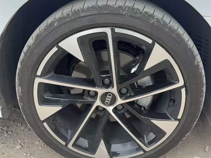 Audi A3 2026 2026款 A3L Limousine 35TFSI 飞驰尊享型