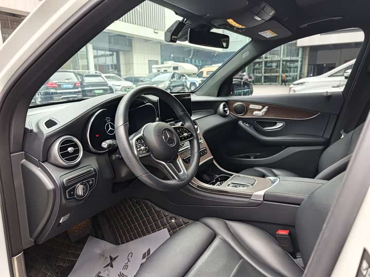 Zdjęcie 6 - Mercedes-Benz GLC-Class