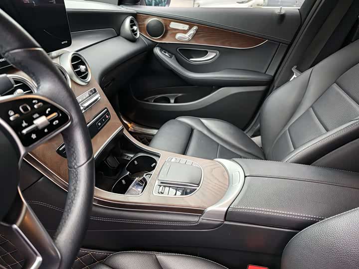 Zdjęcie 8 - Mercedes-Benz GLC-Class