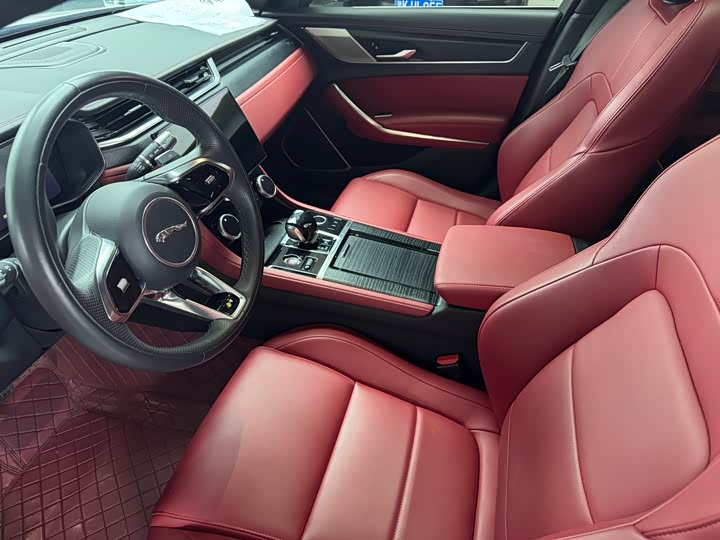 Фото 4 - Jaguar XF L