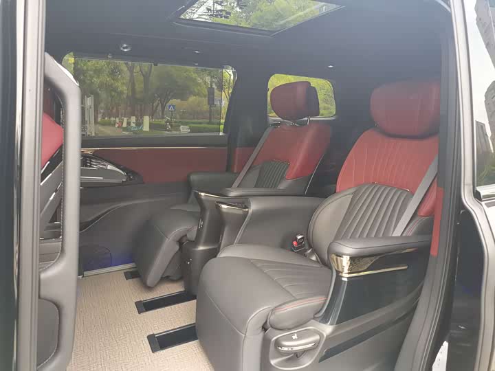 GAC Trumpchi M8 2025 2025款 宗师系列 超级混动版