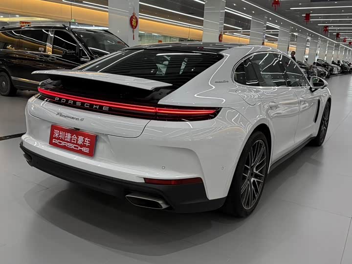 Фото 6 - Porsche Panamera