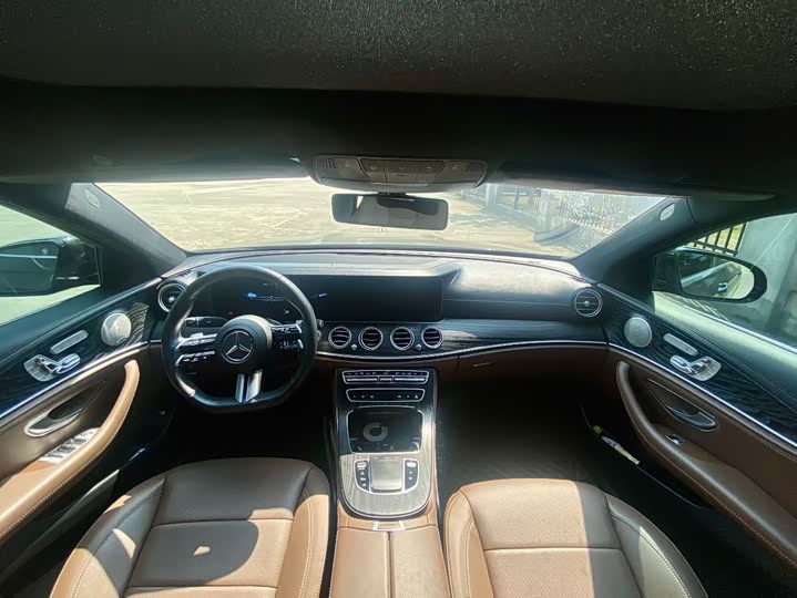 Zdjęcie 3 - Mercedes-Benz E-Class