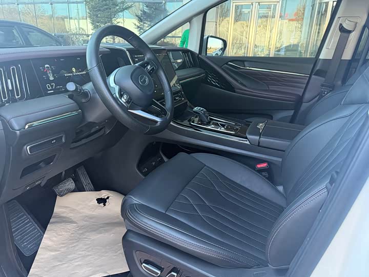 Фото 7 - GAC Trumpchi M8