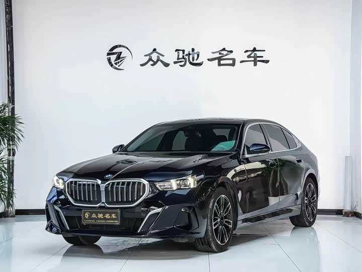 Фото 1 - BMW 5 Series