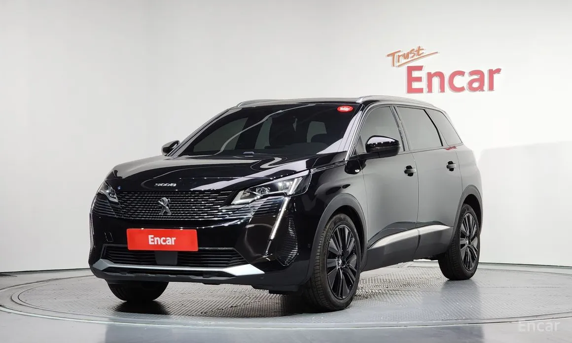 Фото 1 - Peugeot 5008