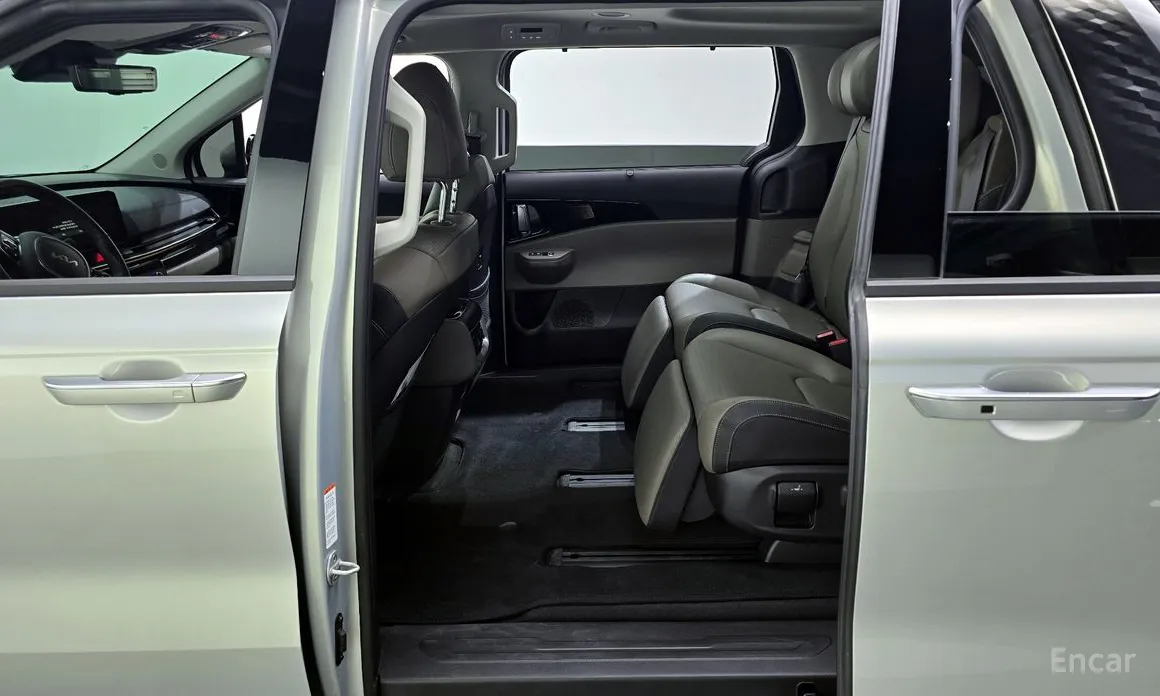 Фото 11 - Kia Carnival